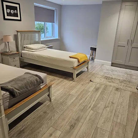 Dalys Place Ballyporeen