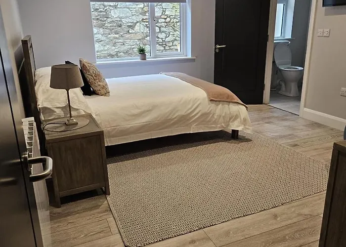 Dalys Place * Ballyporeen